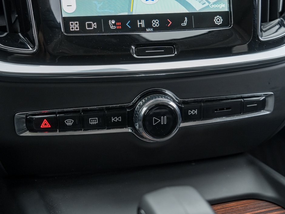 Volvo V60 Cross Country B5 AWD Core  18 ALLOY WHEELS  STATION WAGON  CPO 2025-15