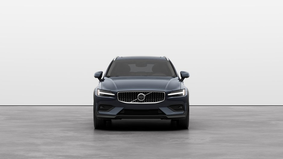 2026 Volvo V60 Cross Country B5 AWD Ultra-2