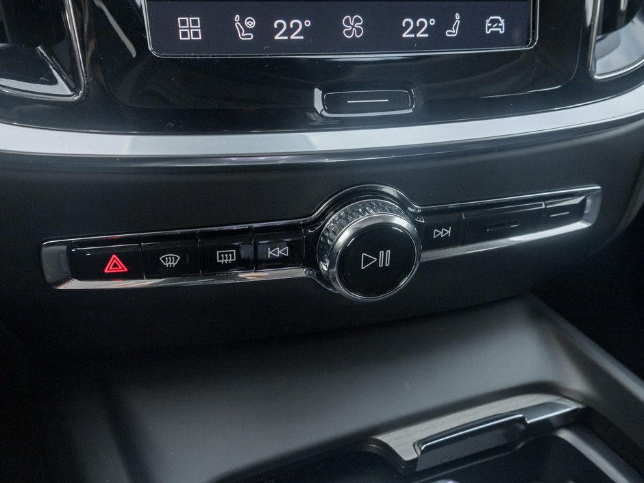 Volvo V60 Cross Country B5 AWD Ultra  NEARLY NEW  VOLVO CPO 2026-16