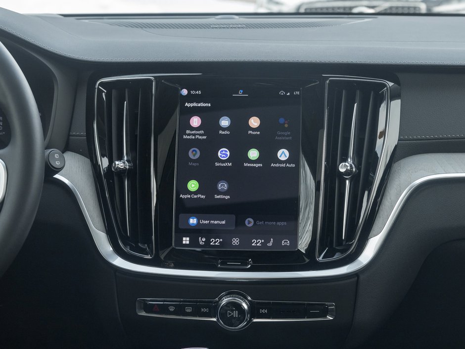 Volvo V60 Cross Country B5 AWD Ultra  NEARLY NEW  VOLVO CPO 2026-23