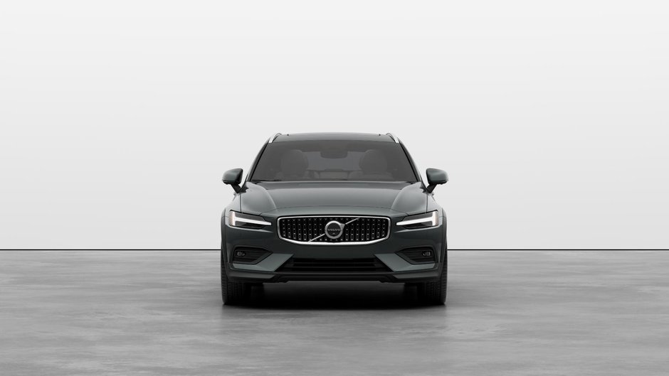 Volvo V60 Cross Country B5 AWD Ultra 2026-2