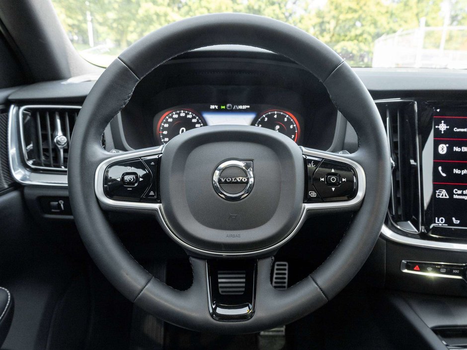 2022 Volvo V60 R-Design  OFF LEASE  POLESTAR   CPO RATE fr 3.49%*-7