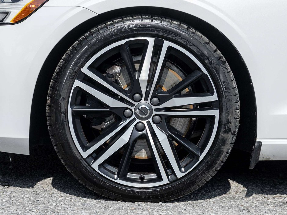 2022 Volvo V60 R-Design-3
