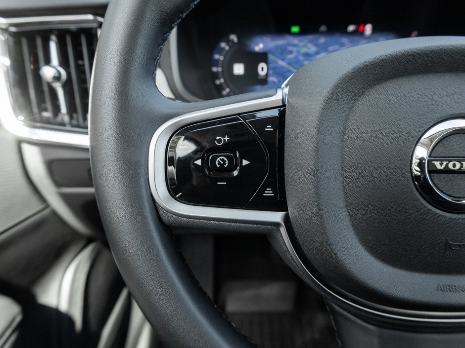 2025 Volvo V90 Cross Country B6 AWD PLUS  19 ALLOY WHEELS  CPO RATE fr 3.49%*-10