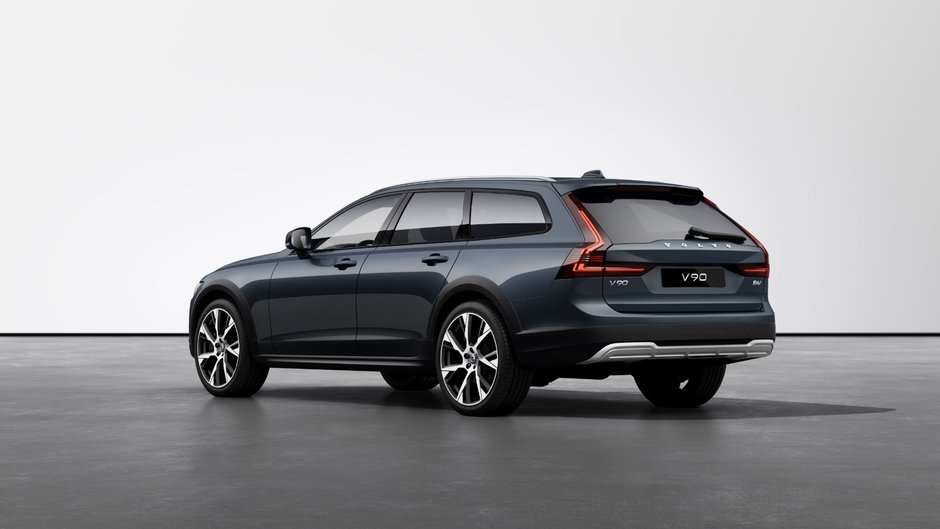2026 Volvo V90 Cross Country B6 AWD Ultra-1