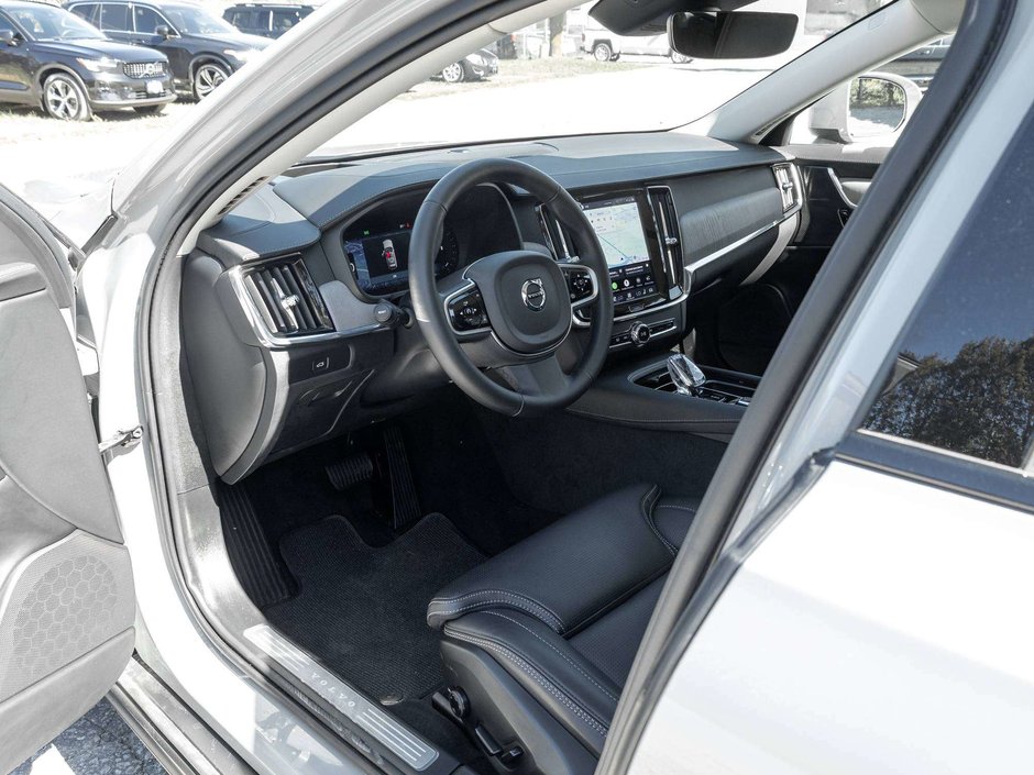 2026 Volvo V90 Cross Country ULTRA*Harman Kardon^Luxury Wagon^CPORate fr 3.49%*-6