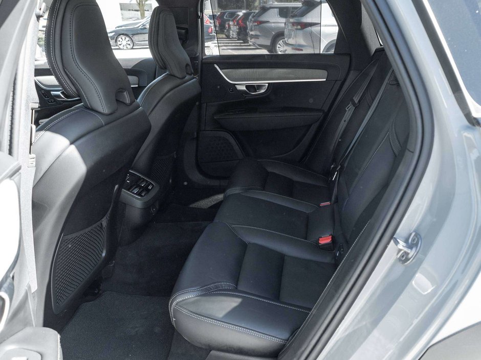 2026 Volvo V90 Cross Country ULTRA*Harman Kardon^Luxury Wagon^CPORate fr 3.49%*-24