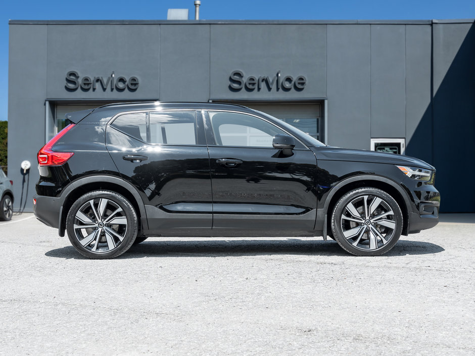 2022 Volvo XC40 Recharge Pure Electric P8 eAWD Ultimate   FULLY EQUIPPED  CPO  ONE OWNER-4