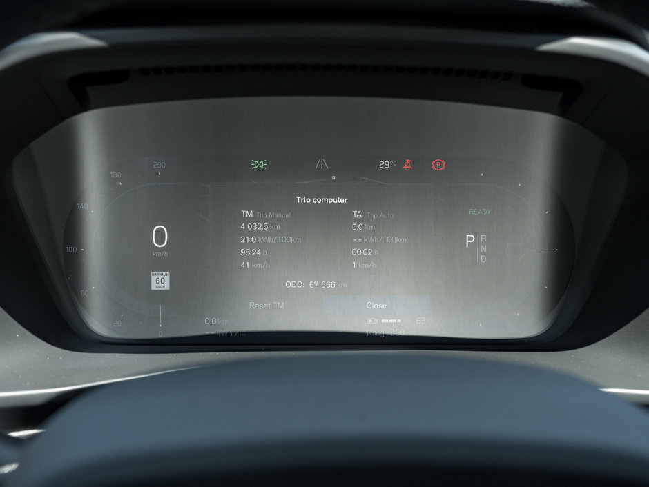 2022 Volvo XC40 Recharge Pure Electric P8 eAWD Ultimate   FULLY EQUIPPED  CPO  ONE OWNER-10
