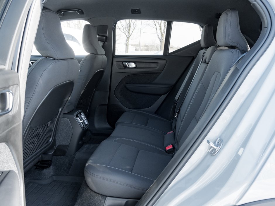 Volvo XC40 Recharge Pure Electric Twin eAWD Core  CPO FINANCE RATE 3.49%*-4%* 2024-22