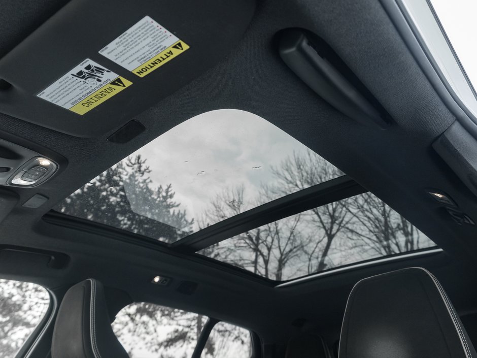 Volvo XC40 T5 AWD R-Design  HARMAN KARDON  SAFETY CERT  NAVI 2019-18