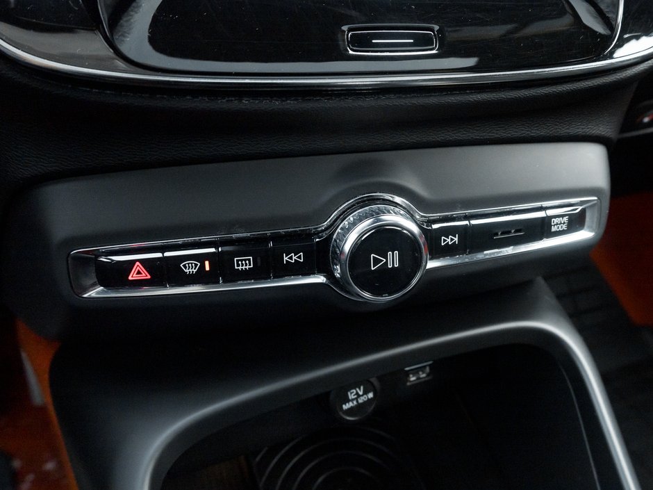 Volvo XC40 T5 AWD R-Design  HARMAN KARDON  SAFETY CERT  NAVI 2019-16