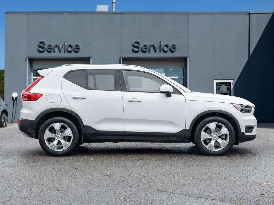 2019 Volvo XC40 Momentum PLUS^Trade In^Navi^Power Roof^One Owner-4