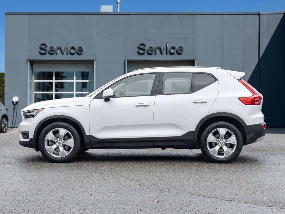2019 Volvo XC40 Momentum PLUS^Trade In^Navi^Power Roof^One Owner-2