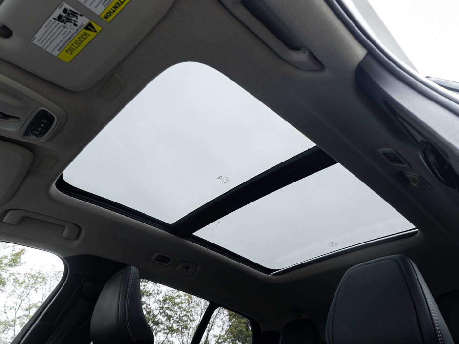 2019 Volvo XC40 Momentum PLUS^Trade In^Navi^Power Roof^One Owner-18