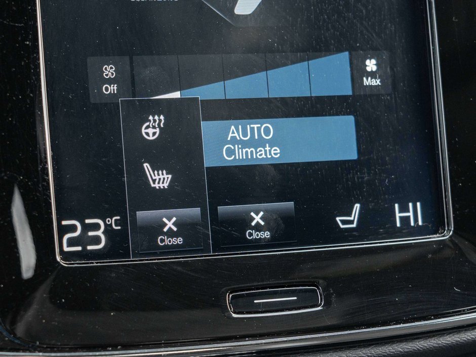 Volvo XC40 R-DESIGN^New Brakes^Navi^Harman Kardon^PilotAssist 2019-19