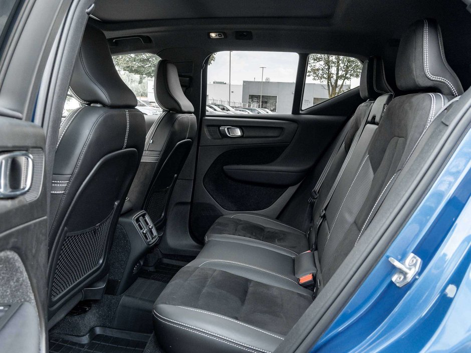Volvo XC40 R-DESIGN^New Brakes^Navi^Harman Kardon^PilotAssist 2019-22