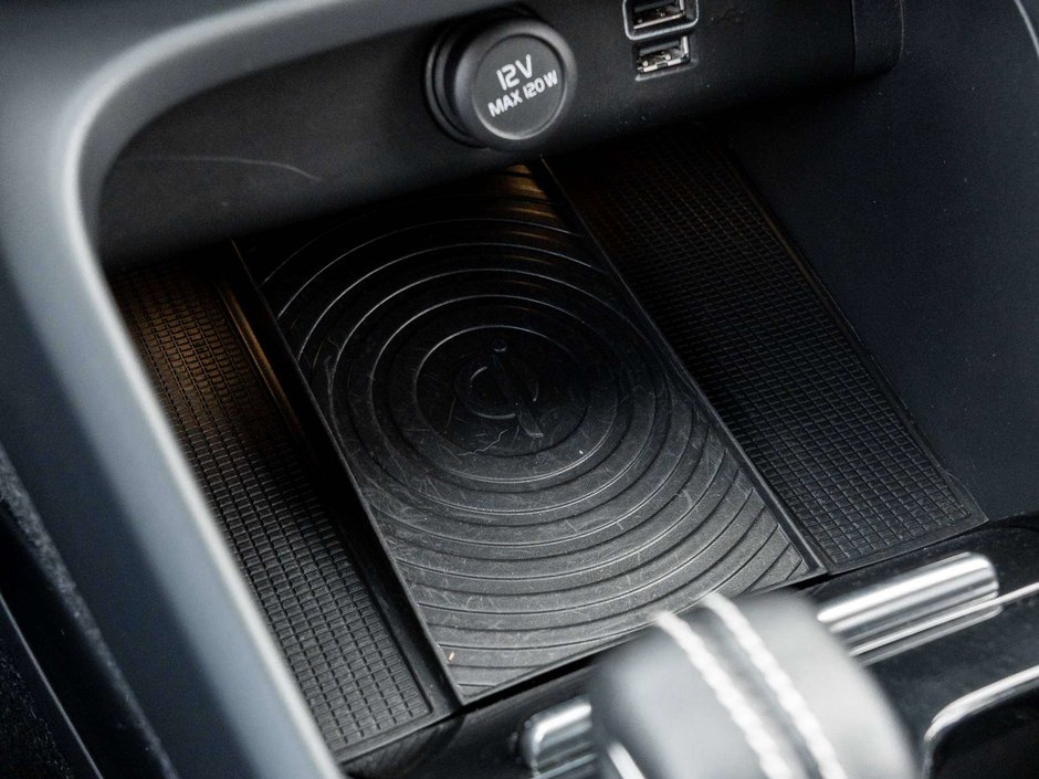 Volvo XC40 R-DESIGN^New Brakes^Navi^Harman Kardon^PilotAssist 2019-16