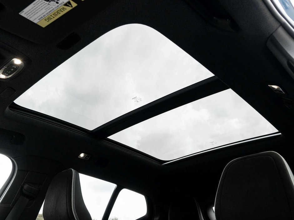 Volvo XC40 R-DESIGN^New Brakes^Navi^Harman Kardon^PilotAssist 2019-20