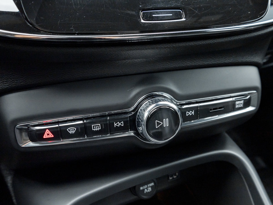 2020 Volvo XC40 T5 AWD R-Design  PREMIUM OACKAGE  SAFETY CERTIFIED-16