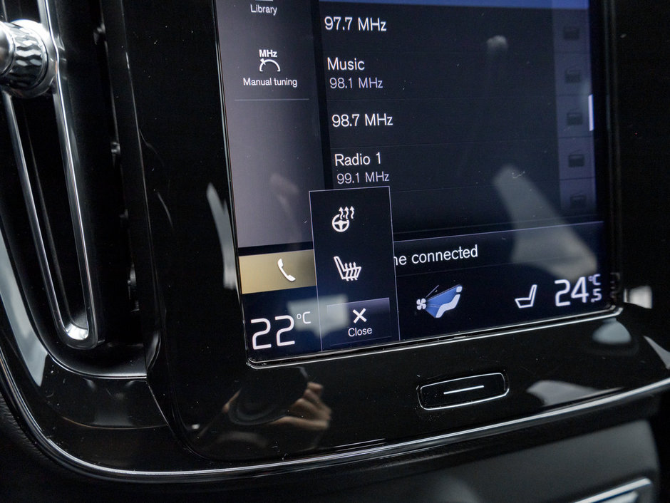 2020 Volvo XC40 T5 AWD R-Design  PREMIUM OACKAGE  SAFETY CERTIFIED-20
