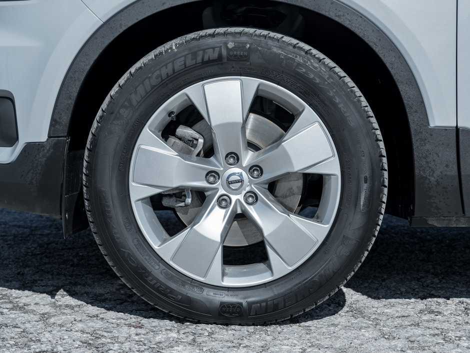 2021 Volvo XC40 T5 AWD Momentum CPO NEW BRAKES LOW MILEAGE-3