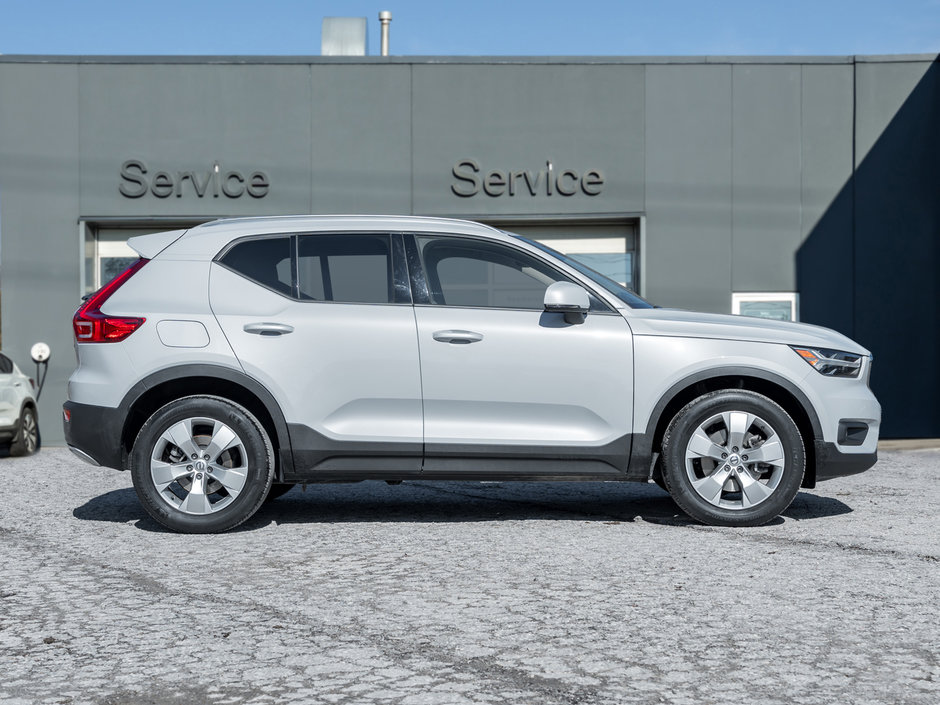 2021 Volvo XC40 T5 AWD Momentum CPO NEW BRAKES LOW MILEAGE-4