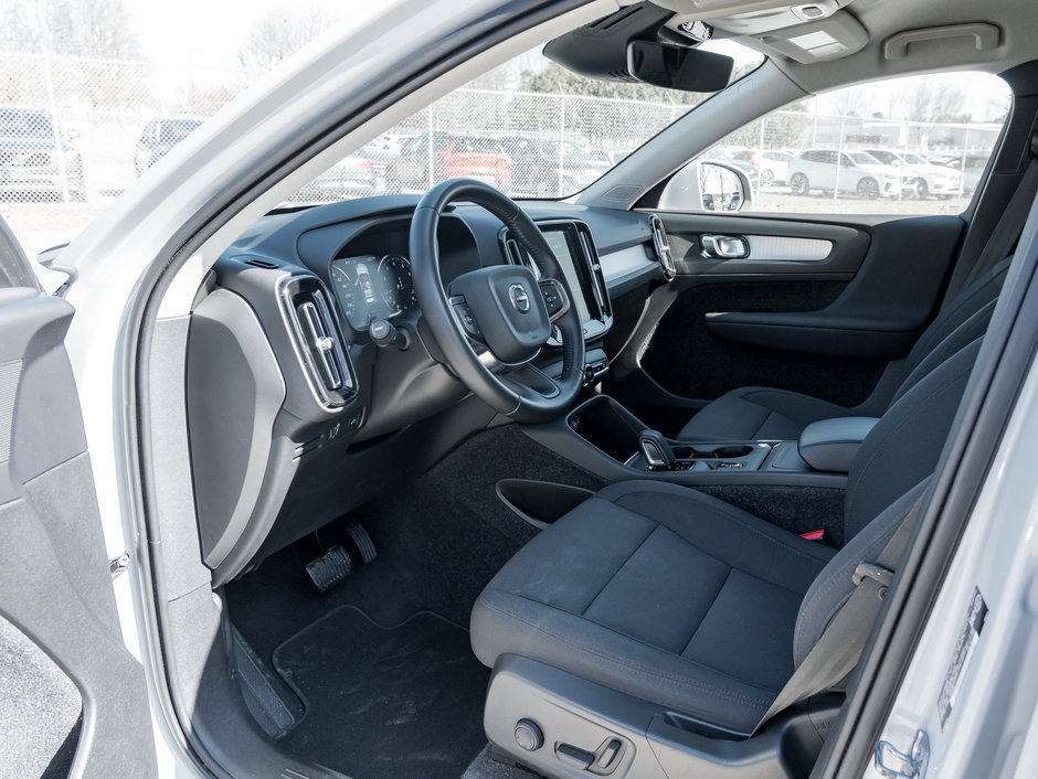 2021 Volvo XC40 T5 AWD Momentum CPO NEW BRAKES LOW MILEAGE-6