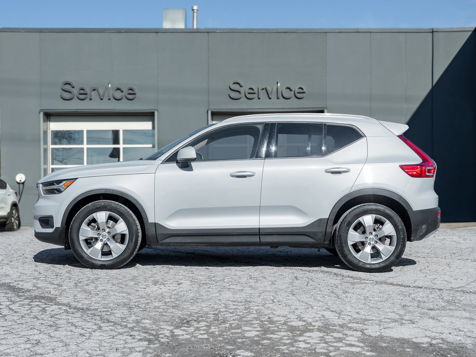 2021 Volvo XC40 T5 AWD Momentum CPO NEW BRAKES LOW MILEAGE-2