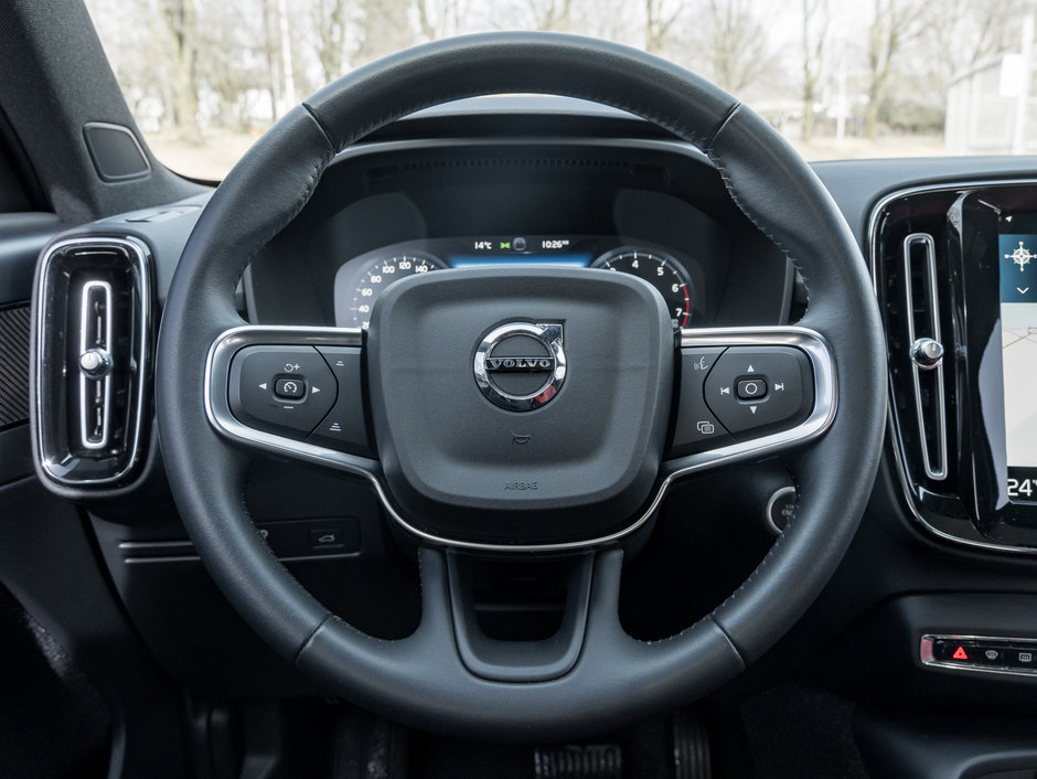 Volvo XC40 T5 AWD INSCRIPTION  OXIDE RED INTEIROR  CPO 2021-7