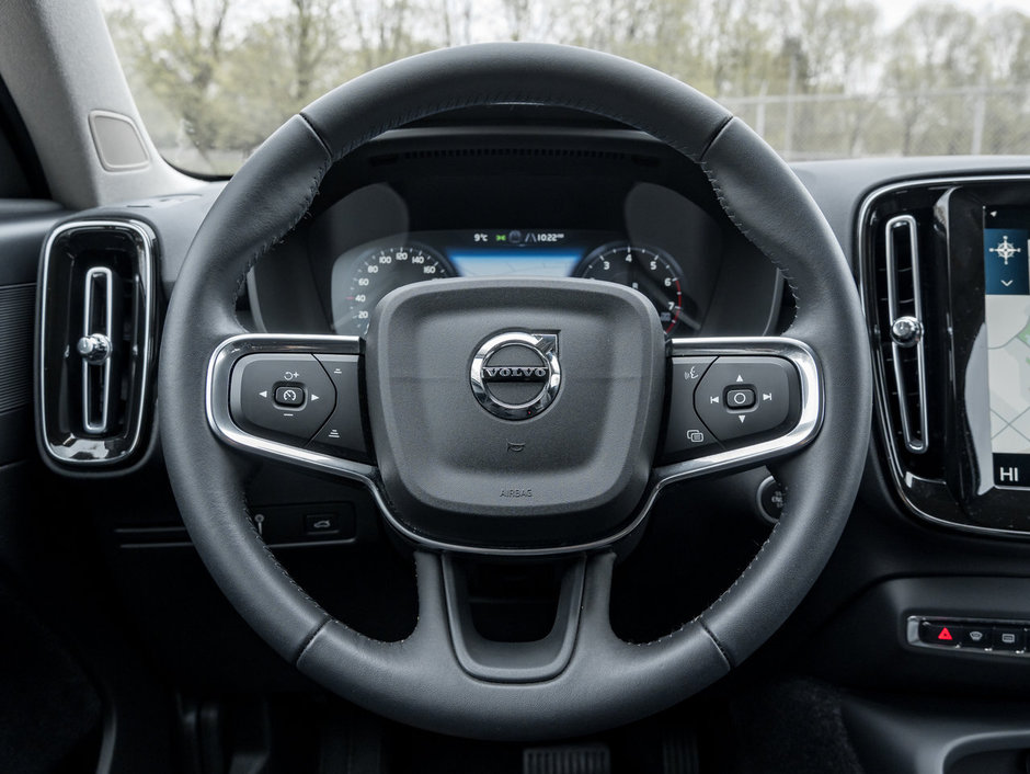 2021 Volvo XC40 T5 AWD Momentum  CPO  LOW MILEAGE  NAVI-7