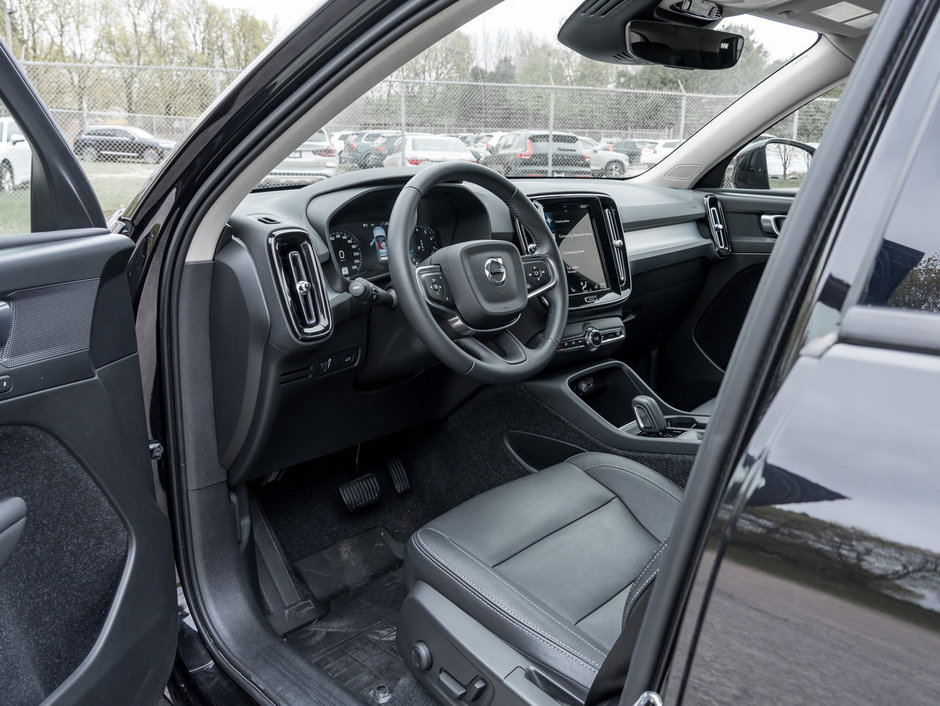 2021 Volvo XC40 T5 AWD Momentum  CPO  LOW MILEAGE  NAVI-6