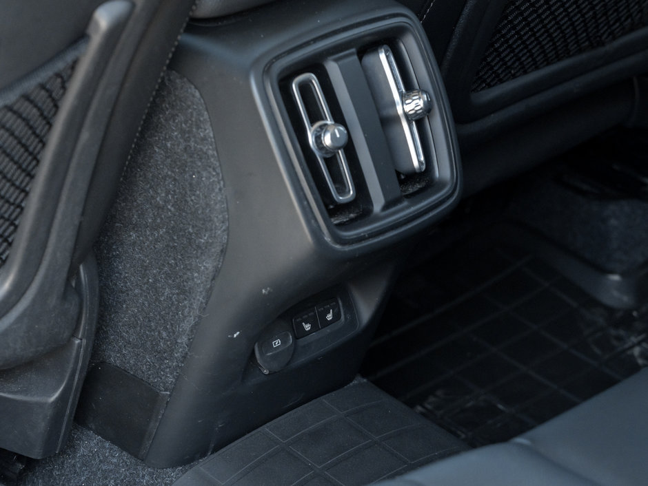 2021 Volvo XC40 T5 AWD Momentum CPO NEW BRAKES-18