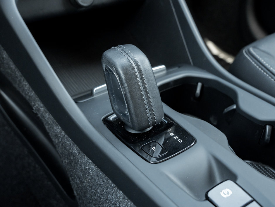 2021 Volvo XC40 T5 AWD Momentum CPO NEW BRAKES-12