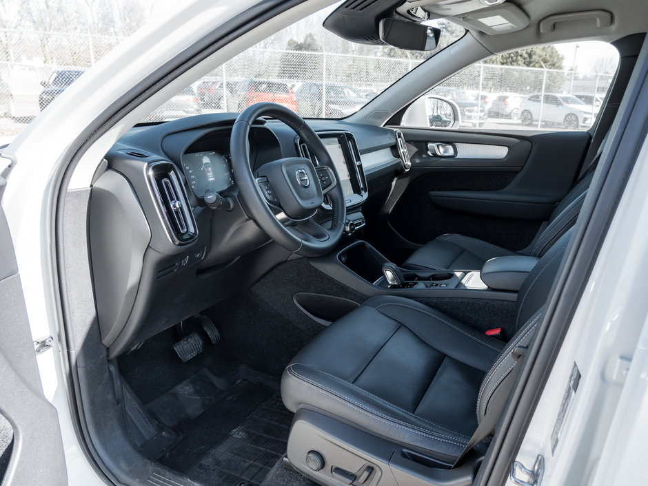2021 Volvo XC40 T5 AWD Momentum CPO NEW BRAKES-6