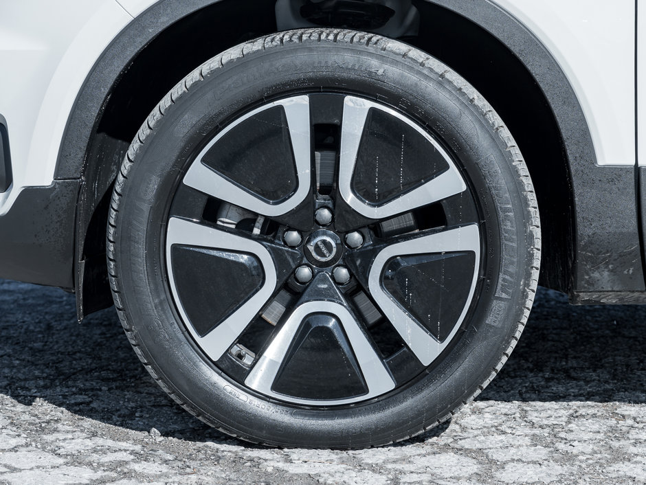 2021 Volvo XC40 T5 AWD Momentum CPO NEW BRAKES-3