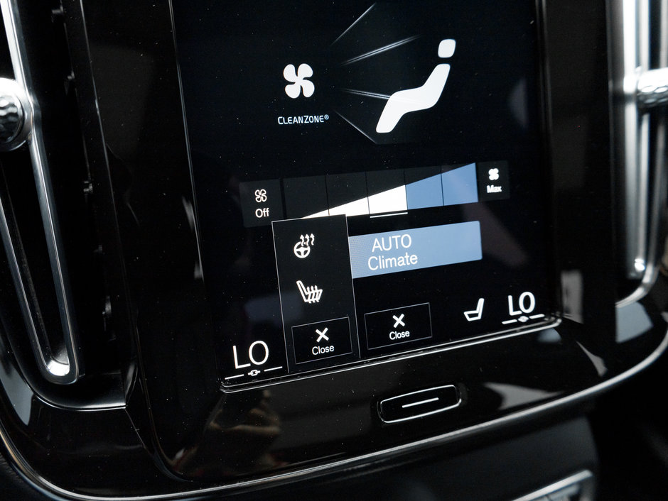 2021 Volvo XC40 T5 AWD Momentum  FEATURE-RICH  VALUE PACKED-18