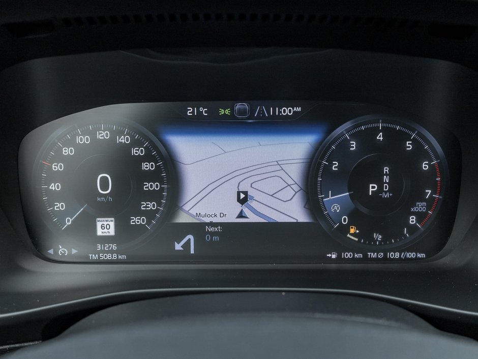 2021 Volvo XC40 T5 AWD R-Design LOW MILEAGE-9