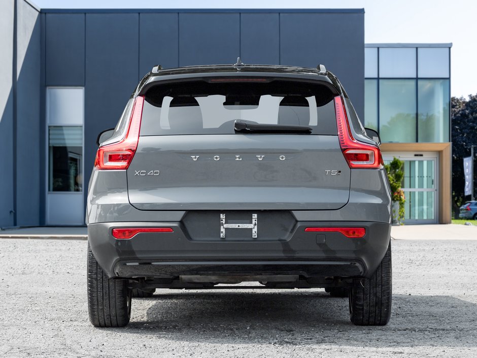 2021 Volvo XC40 T5 AWD R-Design LOW MILEAGE-5
