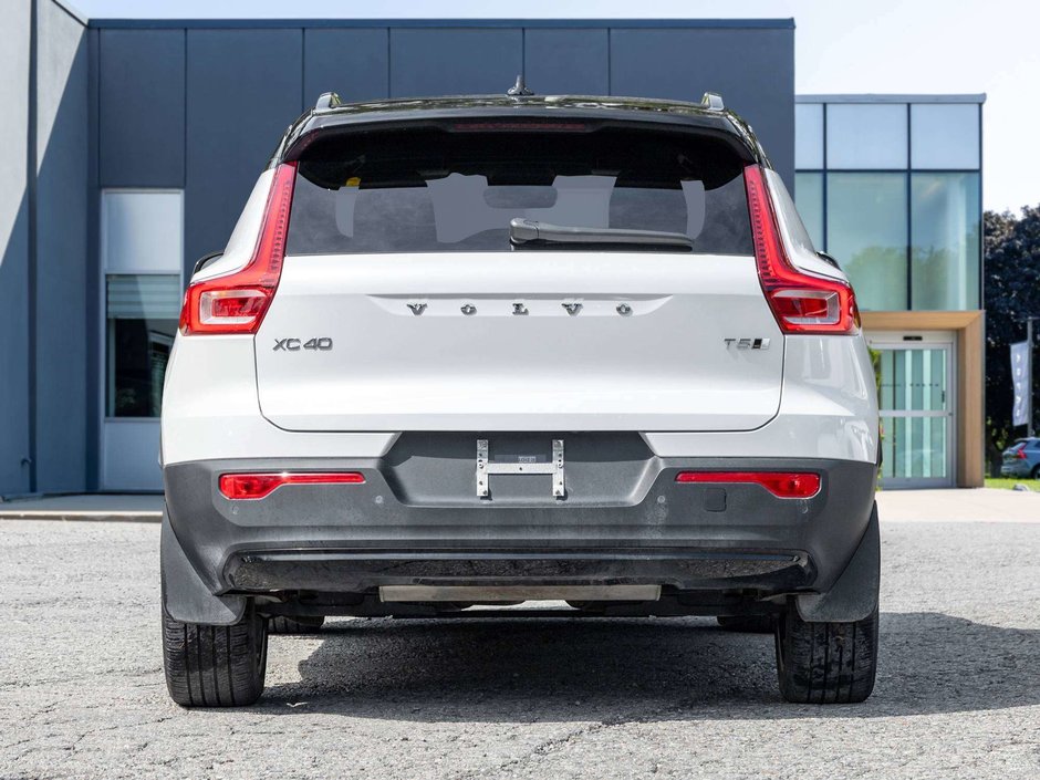 2021 Volvo XC40 R-Design-5