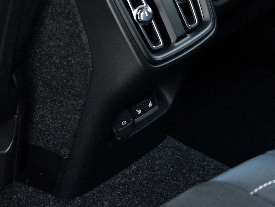 2021 Volvo XC40 R-Design-20