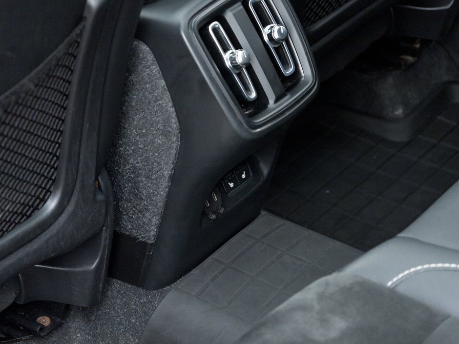 2022 Volvo XC40 T5 AWD R-Design  TRADE IN  HARMAN KARDON  POLESTAR-24