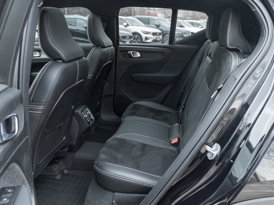 2022 Volvo XC40 T5 AWD R-Design  TRADE IN  HARMAN KARDON  POLESTAR-23