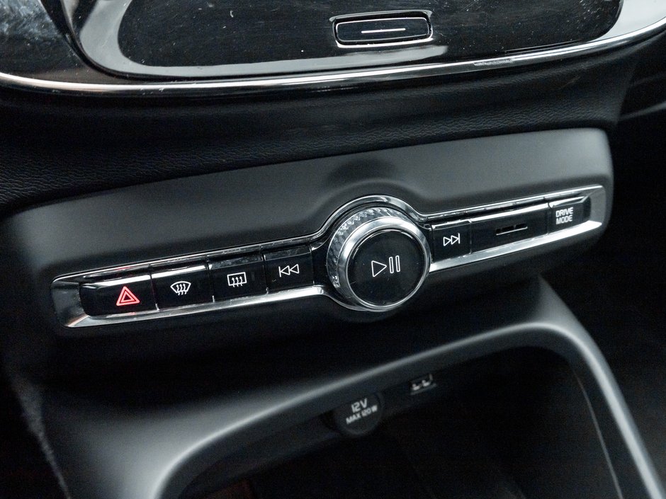 2022 Volvo XC40 T5 AWD R-Design  TRADE IN  HARMAN KARDON  POLESTAR-18