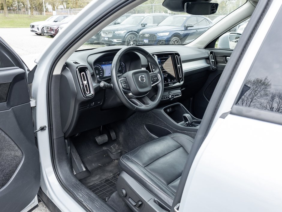 2022 Volvo XC40 T5 AWD  HARMAN KARDON  NAVI  PREMIUM PACK  CPO-6