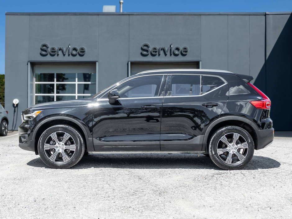 Volvo XC40 INSCRIPTION  CPO RATE 2.99%* -84 MONTH  ONE OWNER 2022-2