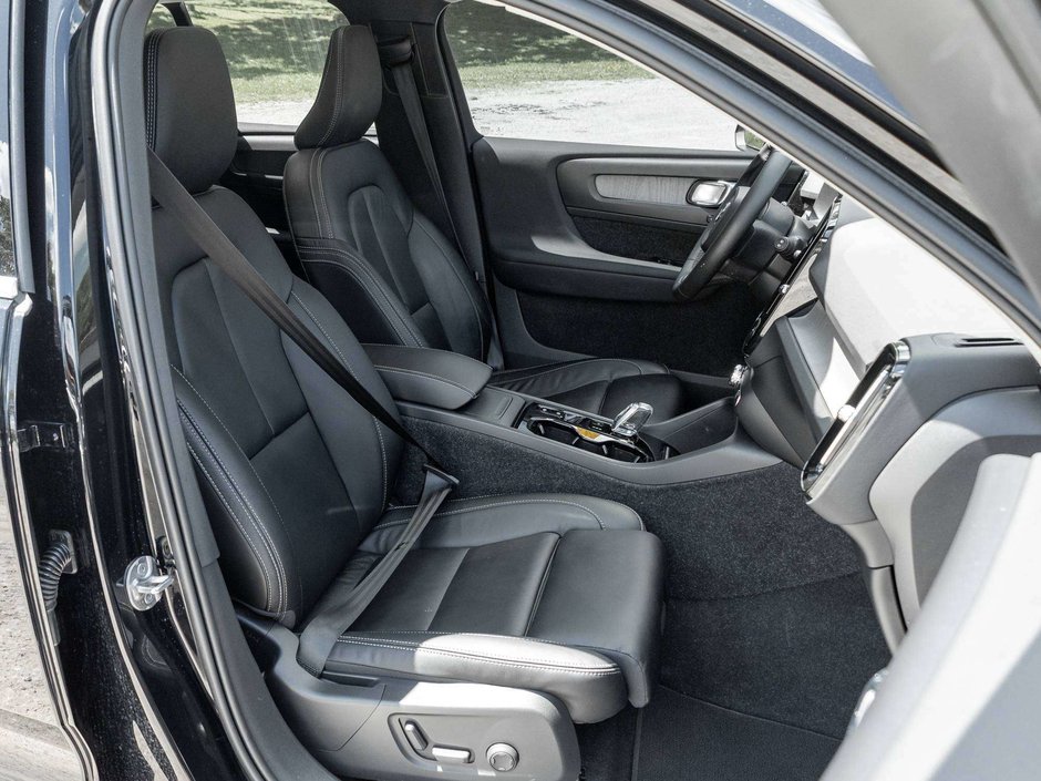 Volvo XC40 INSCRIPTION  CPO RATE 2.99%* -84 MONTH  ONE OWNER 2022-20