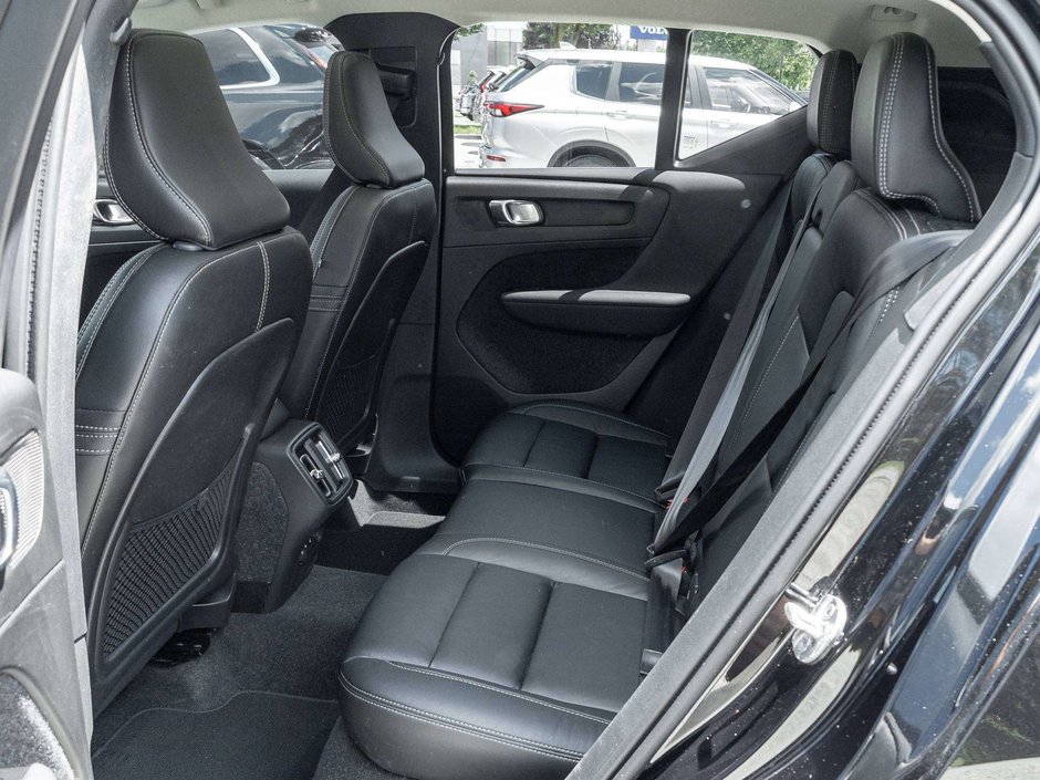 Volvo XC40 INSCRIPTION  CPO RATE 2.99%* -84 MONTH  ONE OWNER 2022-21