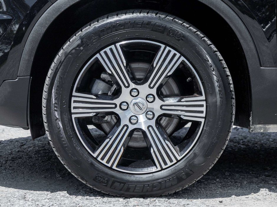 Volvo XC40 INSCRIPTION  CPO RATE 2.99%* -84 MONTH  ONE OWNER 2022-3