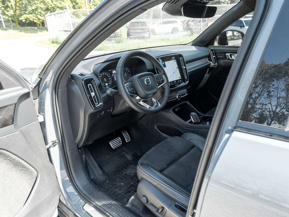 Volvo XC40 R-Design  H KARDON  POLESTAR  CPO RATE fr 2.99%* 2022-6